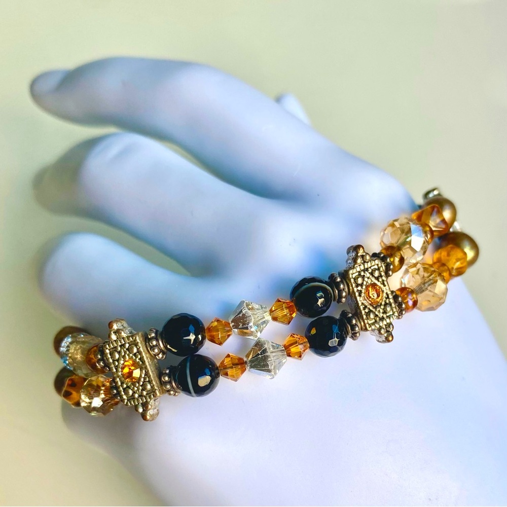 Elegant Marcasite Glass and AB Crystal Beaded Bracelet Gold & Black Accents